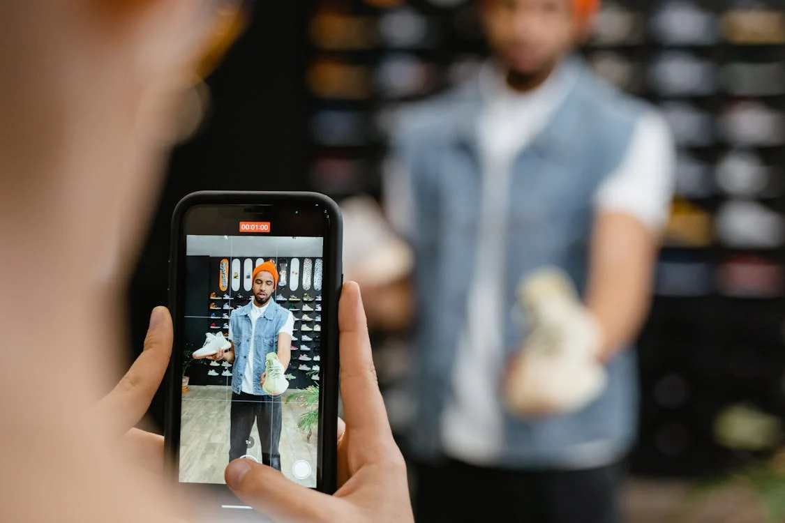 Image of a presenter selling products via live video streaming